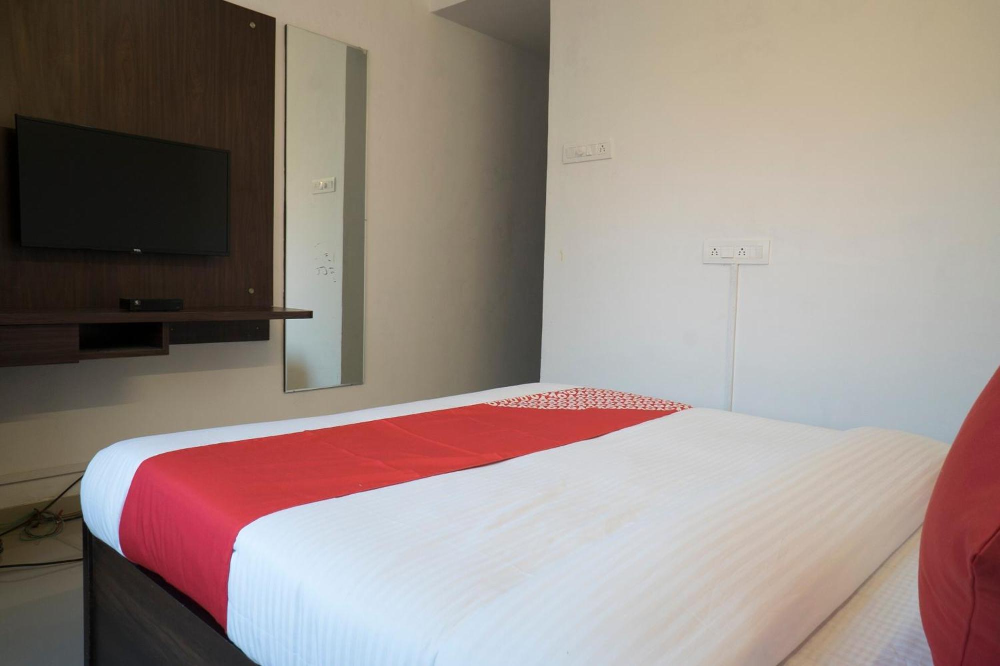 Super O Rvc Hospitality Near Pune Airport होटल